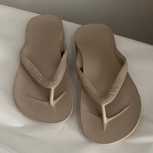 Stylish Tan Flip-Flops for Women 9 Archies